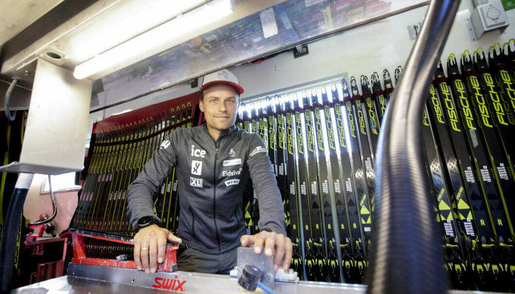 Skiskytterlandslagets smøresjef Tobias Dahl Fenre har hatt besøk to ganger av kontrollørene fra IBU for sjekk om fluor-produkter. Foto: Vidar Ruud / NTB