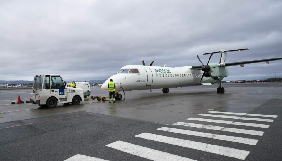 Oslo 20201125. Den norske langrennstroppen til WC Ruka reiser fra henholdsvis Gardermoen (OSL) og Værnes (TRD) med Widerøes charterfly. Foto: Terje Bendiksby / NTB