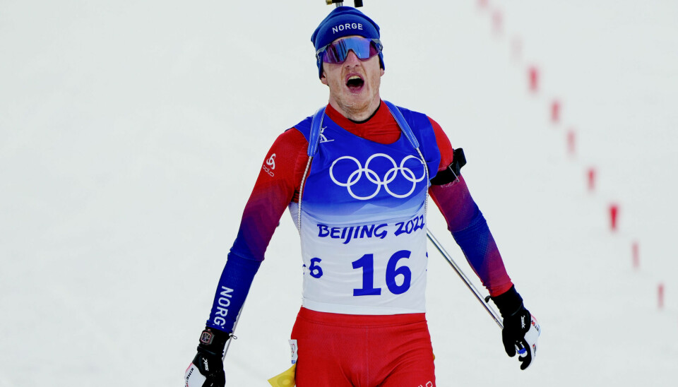 Johannes Thingnes Bø har nettopp fullført sitt seiersløp på skiskyttersprinten i Beijing-OL. Foto: Heiko Junge / NTB