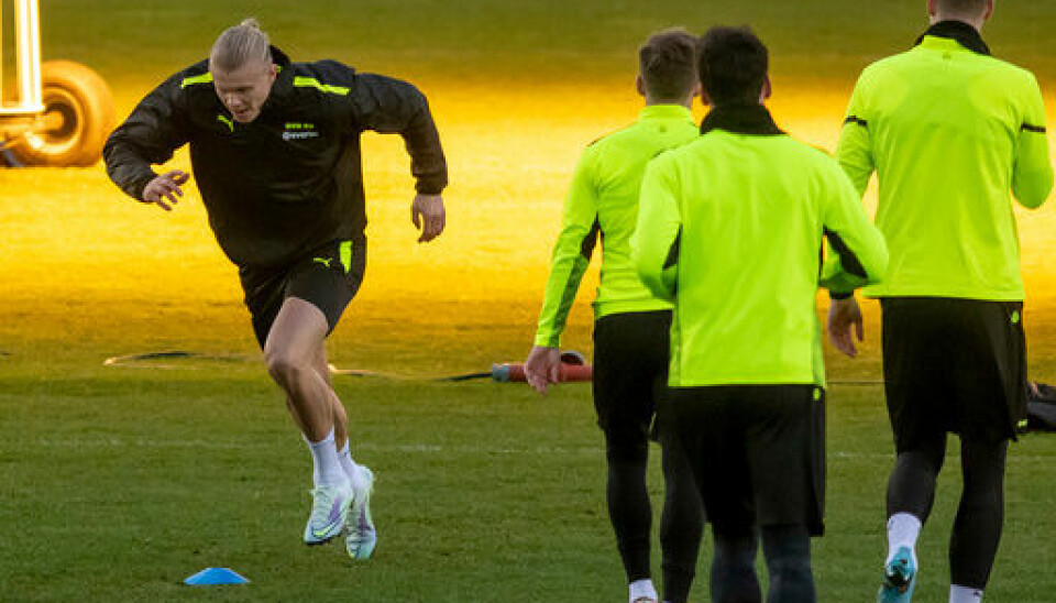 Erling Haaland er i trening igjen med Borussia Dortmund. Foto: Bernd Thissen / DPA via AP / NTB