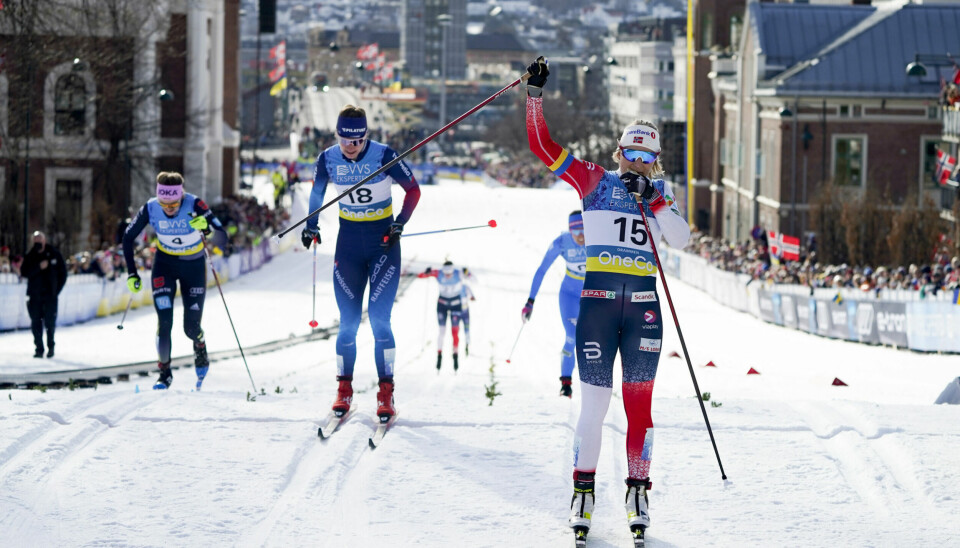 Drammen  20220303. Maiken Caspersen Falla inn til seier i sin kvartfinale i  langrenn, sprint i verdenscupen i DrammenFoto: Lise Åserud / NTB