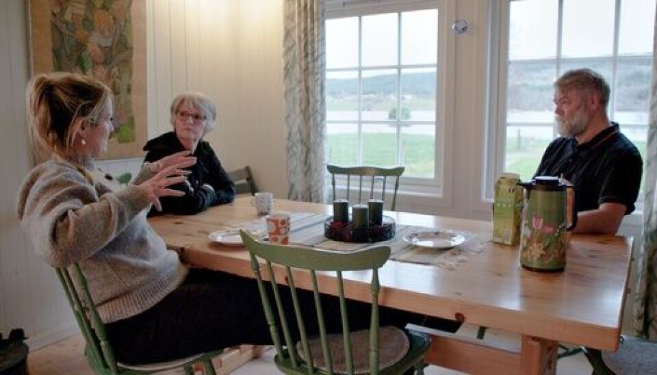 UNNGÅ KONFLIKT: Programleder Siri Kristiansen (t.v.) i samtale med Berit Kalvø og Niels Christian Stephansen om utfordringer knyttet til arv. UNNGÅ KONFLIKT: Programleder Siri Kristiansen (t.v.) i samtale med Berit Kalvø og Niels Christian Stephansen om utfordringer knyttet til arv.