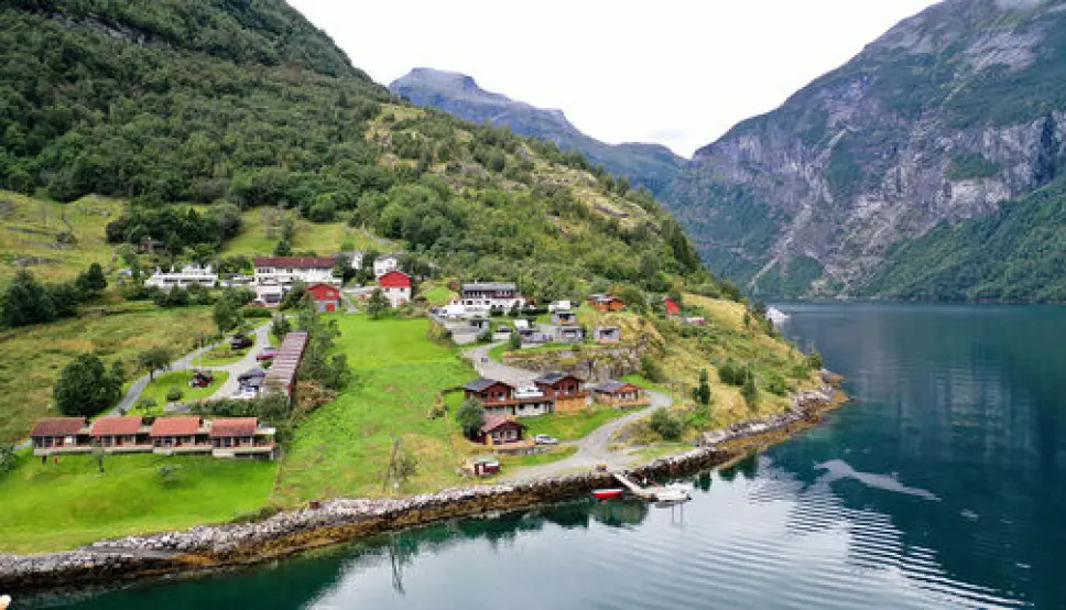 CAMPINGHYTTE: – Varier mellom dyrt og billig, tipser pengeinfluenser Anne Berit Grostad (34). Da hun og familien dro på vestlandsferie i fjor, vekslet de mellom rimelige alternativer som campinghytter og Airbnb, og litt ekstra luksus på hotell. CAMPINGHYTTE: – Varier mellom dyrt og billig, tipser pengeinfluenser Anne Berit Grostad (34). Da hun og familien dro på vestlandsferie i fjor, vekslet de mellom rimelige alternativer som campinghytter og Airbnb, og litt ekstra luksus på hotell.