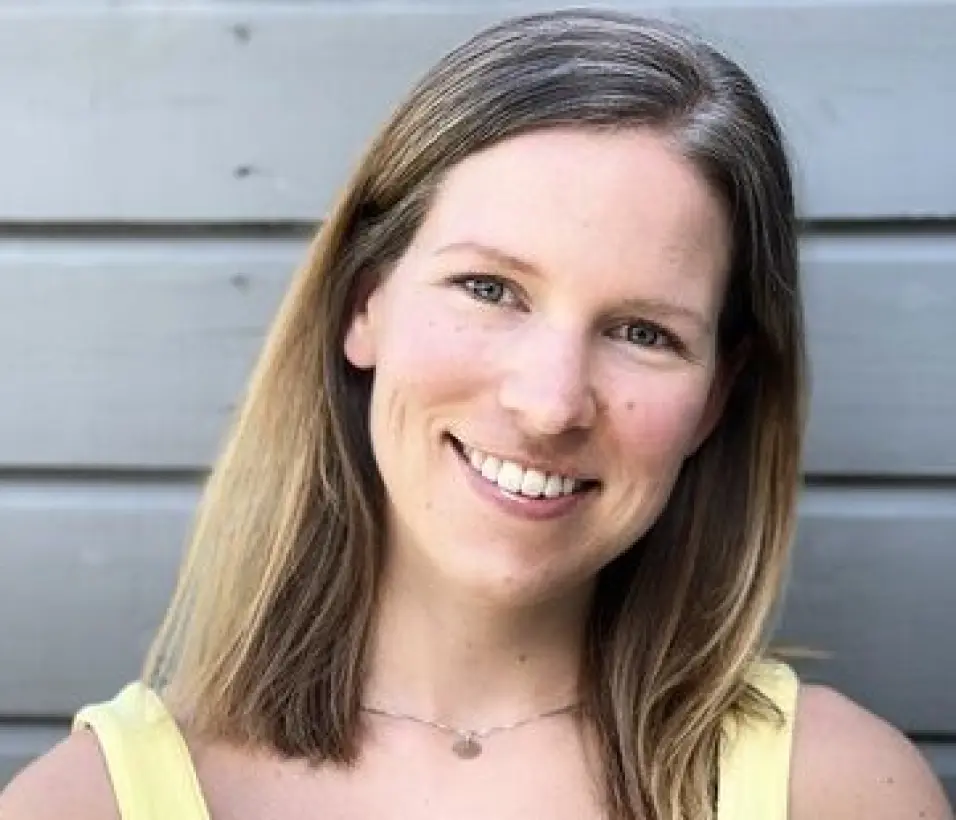 SPAREGAL: – Jeg tror det er viktig å ikke bli helt sparecrazy – da blir det ikke blir noe stas å dra på ferie! sier pengeinfluenser Anne Berit Grostad (34). Men for å få til den ferien du ønsker deg, råder hun deg til å planlegge pengebruken din. SPAREGAL: – Jeg tror det er viktig å ikke bli helt sparecrazy – da blir det ikke blir noe stas å dra på ferie! sier pengeinfluenser Anne Berit Grostad (34). Men for å få til den ferien du ønsker deg, råder hun deg til å planlegge pengebruken din.