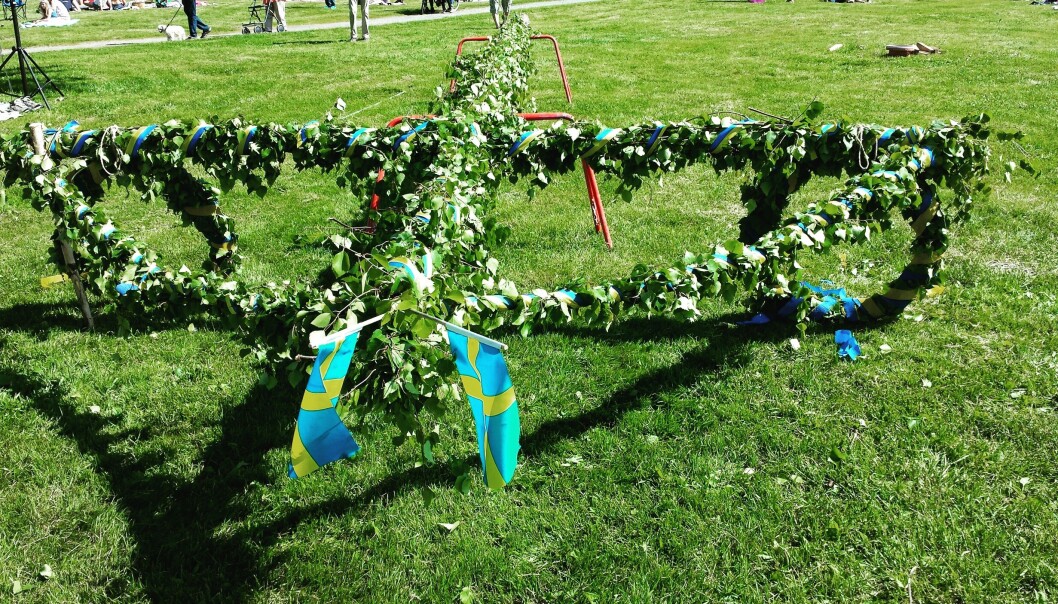 Favorittdagen i Sverige er midsommer. Den er kanskje viktige for svenskene enn selveste julaften. Favorittdagen i Sverige er midsommer. Den er kanskje viktige for svenskene enn selveste julaften.