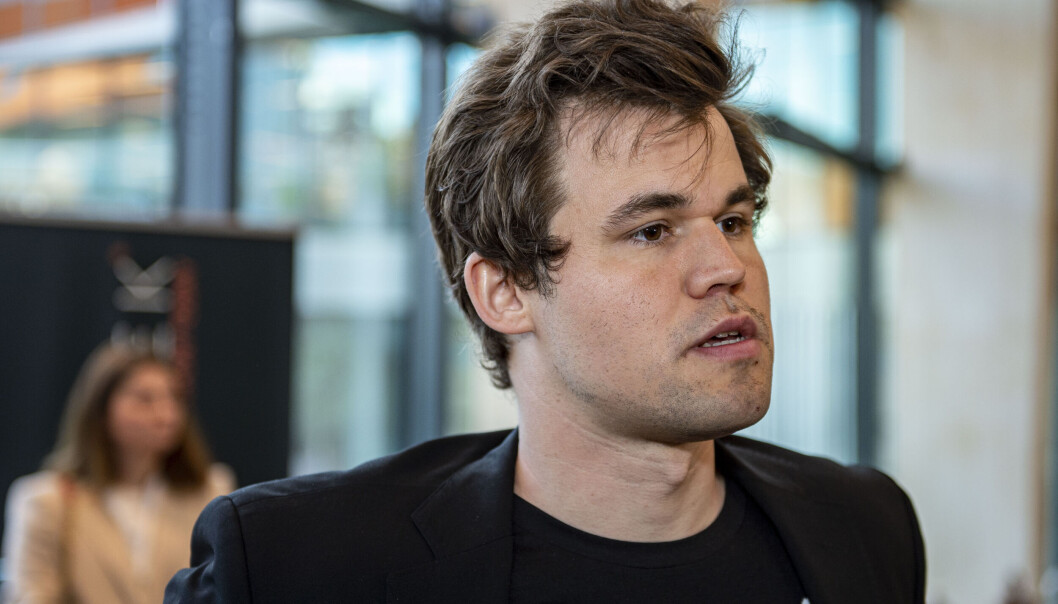Magnus Carlsen til VM i poker i Las Vegas. Magnus Carlsen til VM i poker i Las Vegas.