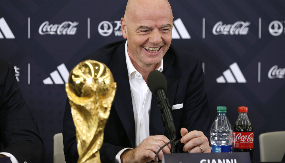Gianni Infantino har kunngjort en ny offsideteknologi som skal tas i bruk under Qatar-VM. Gianni Infantino har kunngjort en ny offsideteknologi som skal tas i bruk under Qatar-VM.
