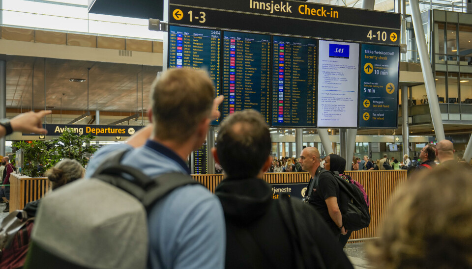 Avgangshallen på Oslo Lufthavn Gardermoen etter at det ble klart at 900 SA-piloter tas ut i streik. Avgangshallen på Oslo Lufthavn Gardermoen etter at det ble klart at 900 SA-piloter tas ut i streik.