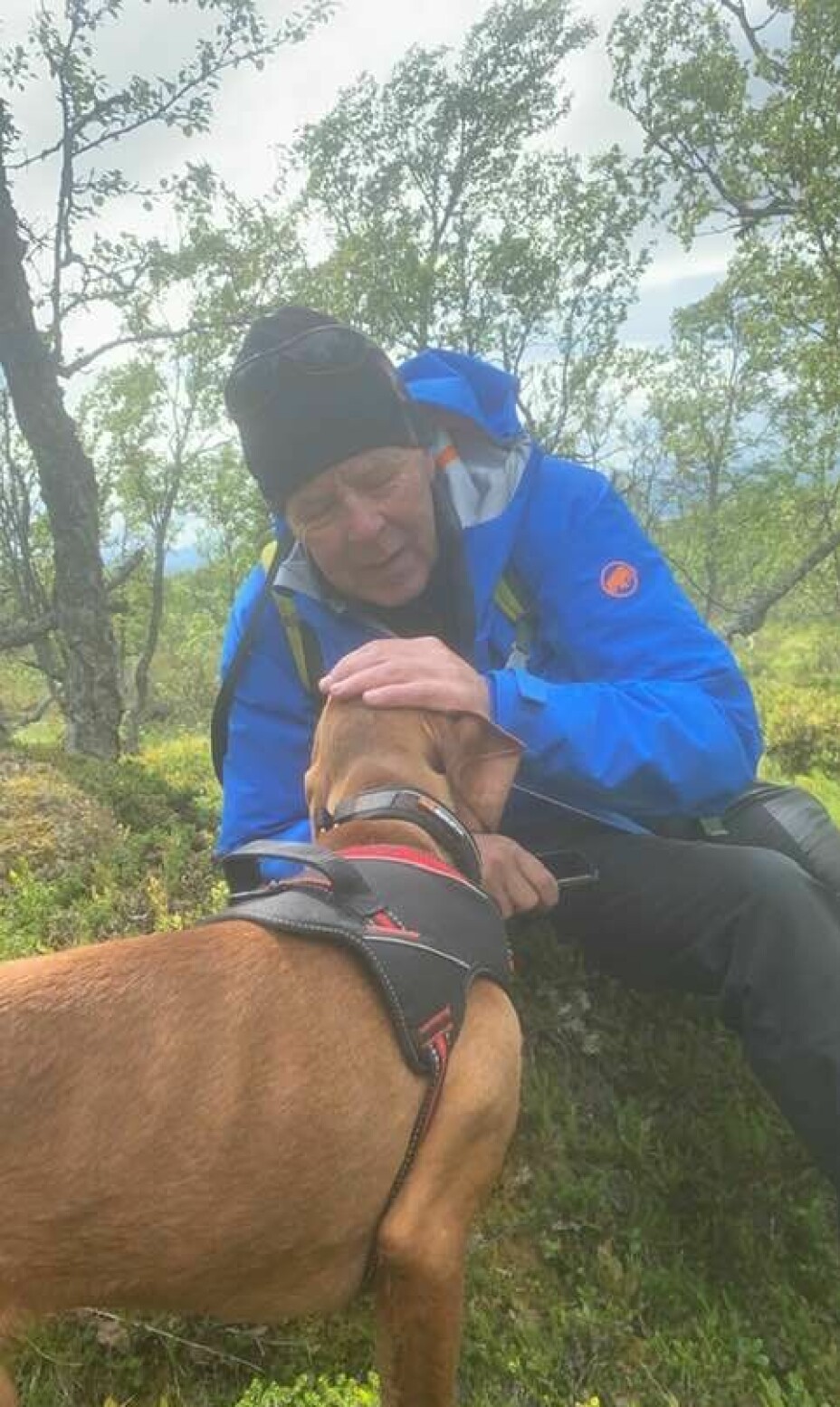 Per Morten er en ivrig friluftsmann og bor på Røros etter mange år i oslo. Her nyter han livet med de to hundene Kazan og Keini i de fantastiske fjellomeådene rundt Bergstaden.