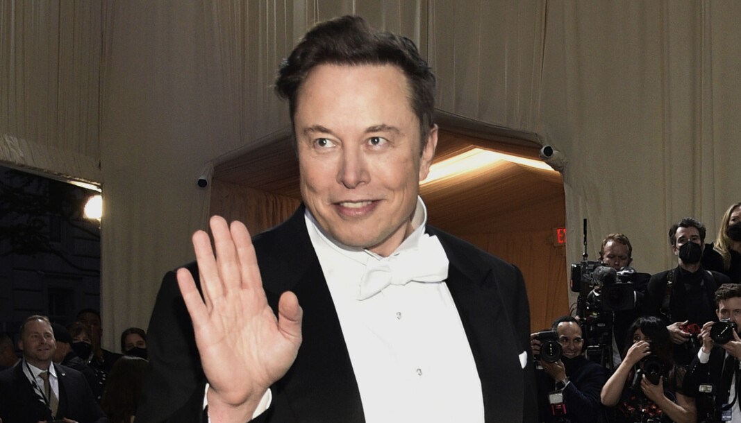 Elon Musk bare spøkte. han kjøper ikke Manchester United. Elon Musk bare spøkte. han kjøper ikke Manchester United.