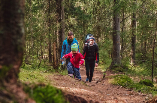 Inviterer hele Norge til ryddedugnad i naturen