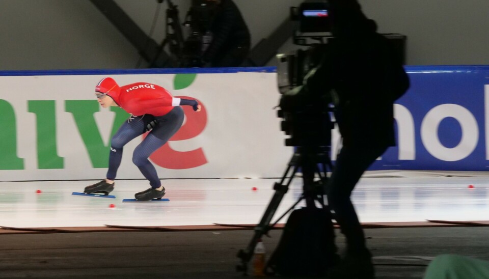 Hjelper ikke hvor mye Ragne Wiklund blir vist på Viasat hvis de ikke har flater nok til å skape profiler. Å gi andre medier nyhetsrett vil de kun tjene på. (Foto: Lasse Olsrud Evensen) Hjelper ikke hvor mye Ragne Wiklund blir vist på Viasat hvis de ikke har flater nok til å skape profiler. Å gi andre medier nyhetsrett vil de kun tjene på. (Foto: Lasse Olsrud Evensen)