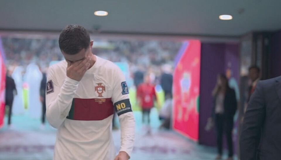 Han gikk gråtende ut av stadion, Christiano Ronaldo. Men er han for gammel? Er han ferdig? Nei. Han gikk gråtende ut av stadion, Christiano Ronaldo. Men er han for gammel? Er han ferdig? Nei.