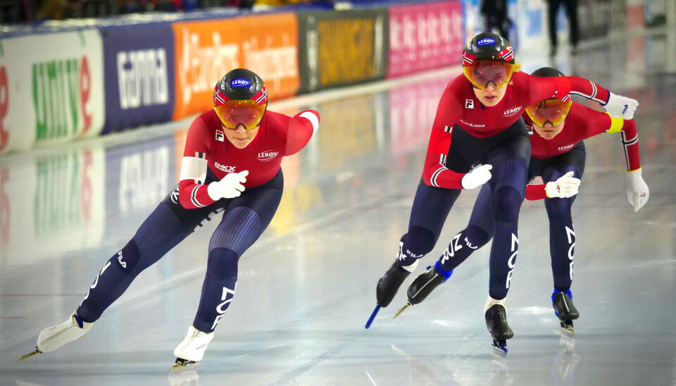 Aurora Løvås fikk æren av å gå først av de norsek jentene. Bak Ragne Wiklund og Sofie Karoline Haugen.